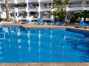 The pool balcony Playa las Americas